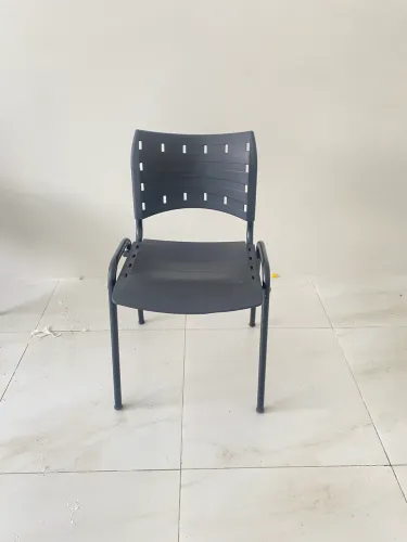 Cadeiras novas 