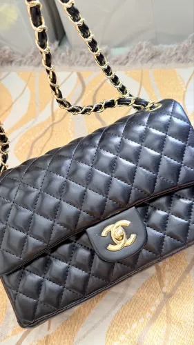 BOLSA CLASSIC PREMIUM PRETA E DOURADA