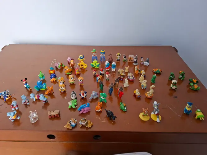 Coleção Kinder ovo antigos