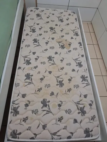 Cama de solteiro