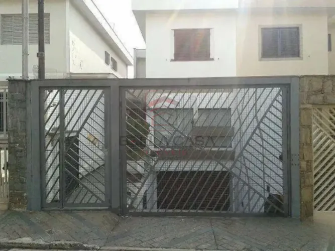 Sobrado para Alugar na Mooca - 210m2 - 2 dormitórios - 1 suíte -4 vagas