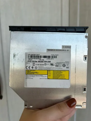LEITOR E GRAVADOR DE DVD NOTEBOOK - TOSHIBASAMSUNG SN-208DB