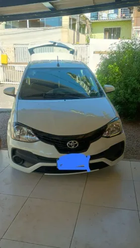 Toyota Etios X 1.3 Flex 16V 5P Mec. 2021