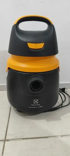 Aspirador ou assoprador de Água e Pó Electrolux 1400W