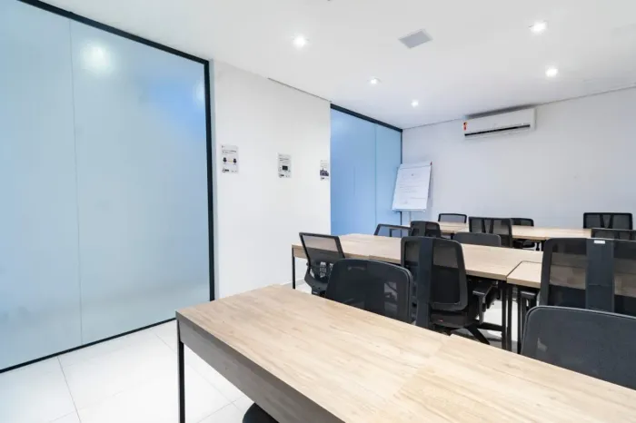 Sala comercial na Rua Andréa Paulinetti, 406 - Sala n 16 35 m²