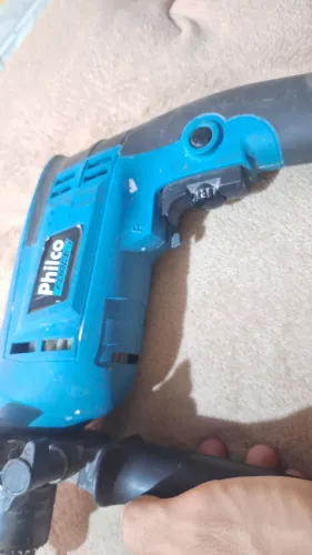 Furadeira philco
