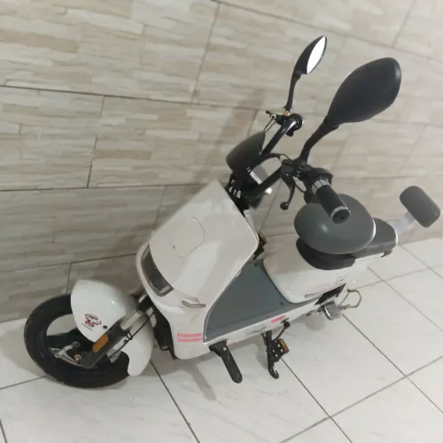 Scooter elétrica