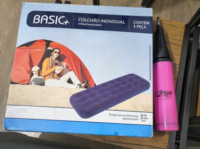 Colchão Inflável Solteiro Aveludado Basic+ (185x76x22cm) + Bomba Manual na Caixa