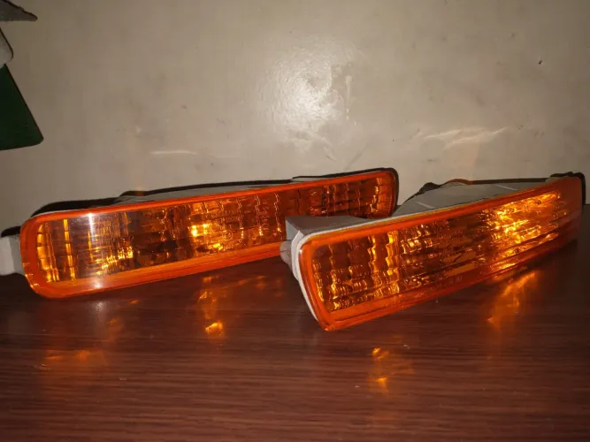 Par de Setas do Para-choque Honda Accord 94/95 - Marca DEPO