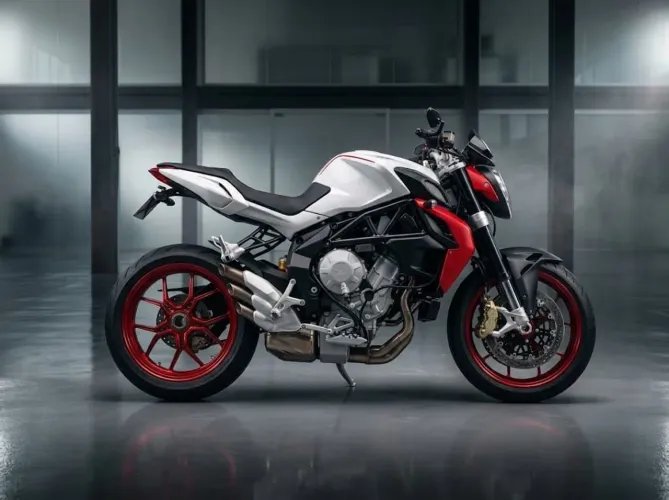 MV Agusta Brutale 800