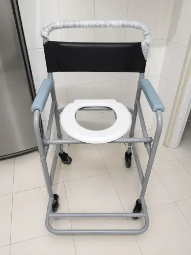 Cadeira De Banho Adulto Em Aço Dobravel 100 Kg D30 Dellamed