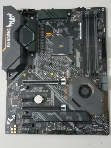 Placa mãe Asus TUF Gaming x570-plus com defeito