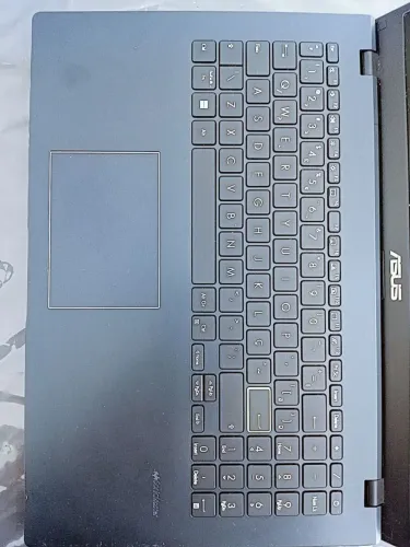 Vende se notebook