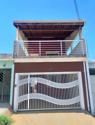 Belo Sobrado com 3 Dormitórios e Garagem para 2 Carros na Vila Eros ? Oportunidade Imperdí