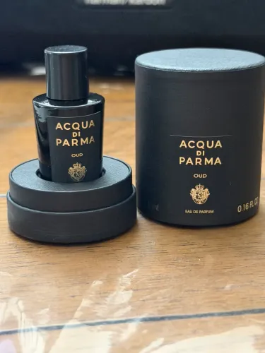 Acqua di Parma Oud Miniatura 5ml colecionador