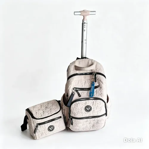 Mochila junto com lancheira no precinho , por 100 reais !!