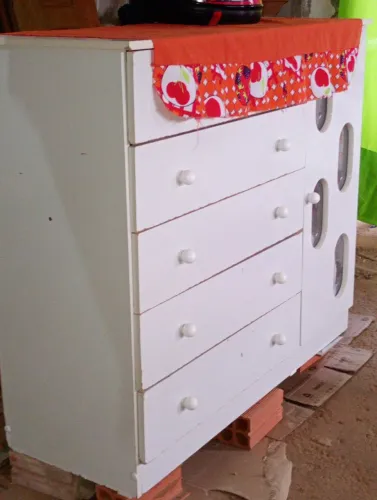 Vendo cômoda MDF semi nova 