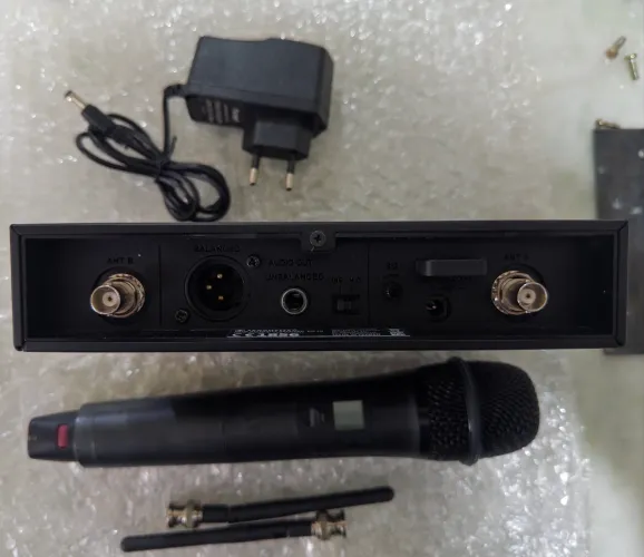 Microfone sem fio Sennheiser XS wireless (865)