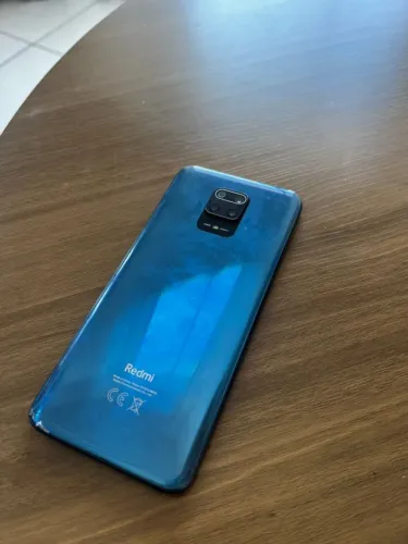 VENDO Xiaomi Redmi 9 - R$ 200