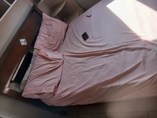 VENDE-SE CAMA DE CASAL