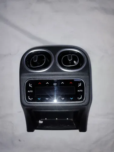 Painel com controle do ar digital Mercedes A 300 2022