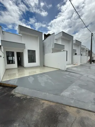 Casa em Residencial fechado - Alvorada / 3 Quartos - 400 mil