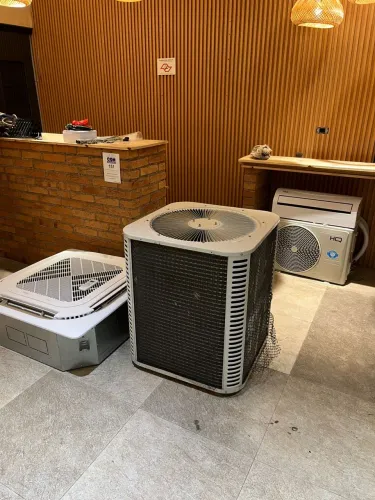 Ar condicionado cassete Elgin