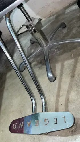 Cadeira hidráulica reclinável