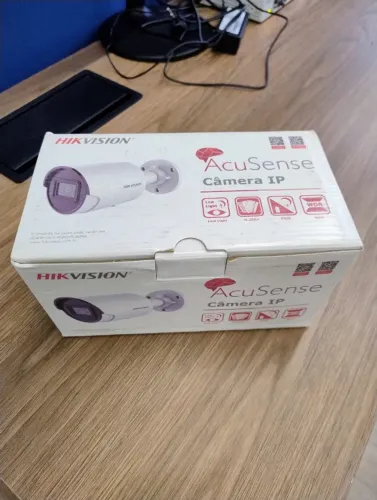 Câmera IP Hikvision DS-2CD2043G2-LI2U