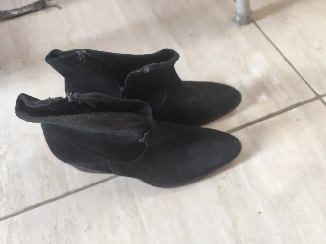 Bota Schultz 34 preta 