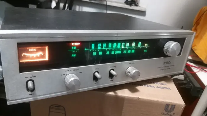 Sintonizador AM/FM para se amplificador marca FBM vintage, leia descrição! Urgente!!