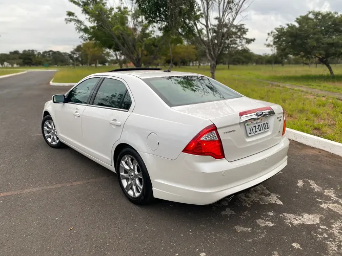 Ford Fusion SEL 3.0 V6 AWD 24V 243cv Aut. 2012