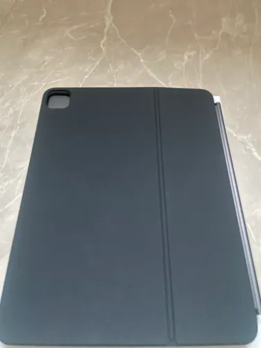 Magic Keyboard Apple iPad 13?