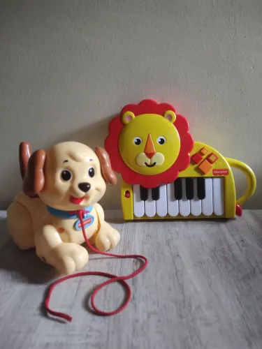 Piano e cachorro fisher price