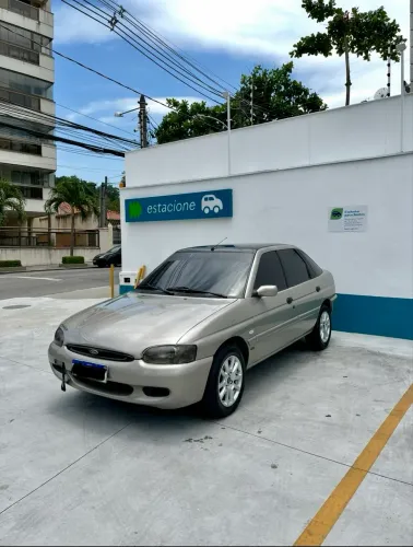 Ford Escort GL 1.8i 16V 4P 1999