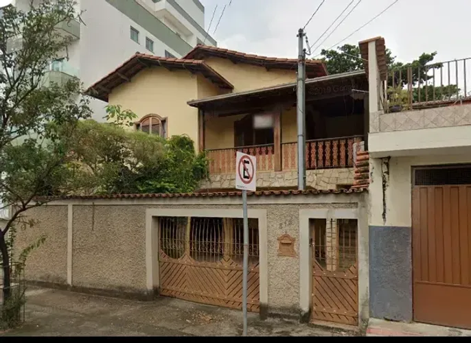 Casa Barreiro 260m² | Lote 360m² | 4 Quartos | Garagem 8 Carros | Barreiro BH | Habite-se