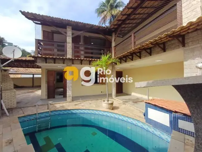 Casa em Condomínio : Duplex / Residencial / Vila Valqueire