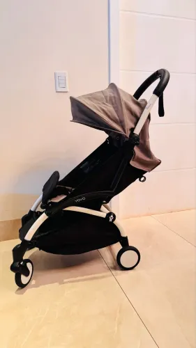 Vendo carrinho de bebê 