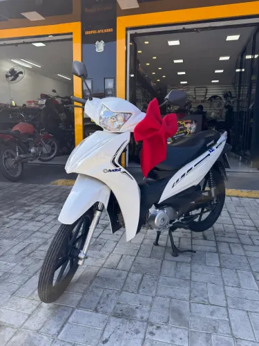 Moto Avelloz branca 2025 50cc OPORTUNIDADE!!!