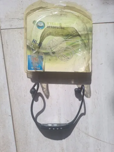 Vendo Head Phone portatil usado à bateria em perfeito funcionamento com pouco uso 