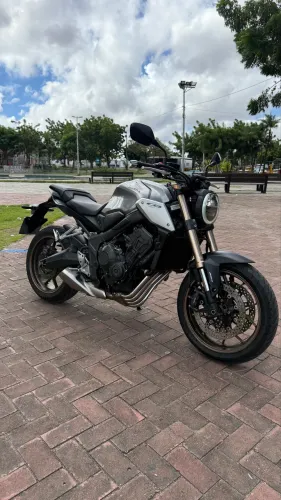 Cb 650r 2021
