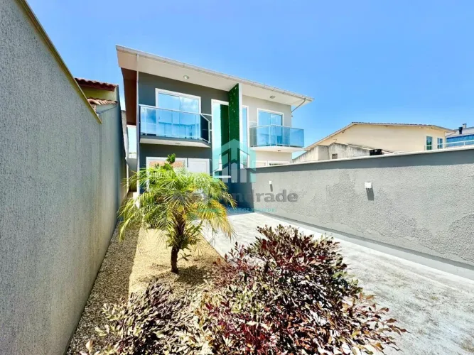 Sobrado à Venda em Potecas, São José  2 Quartos, 71m²