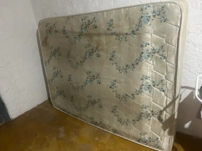 Colchão para doação