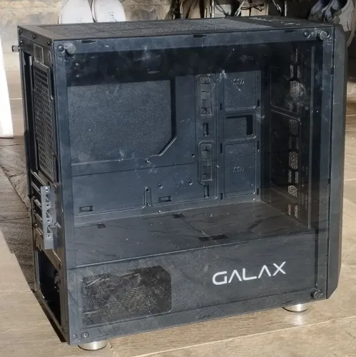 Gabinete GALAX Mid Tower com Lateral de Vidro
