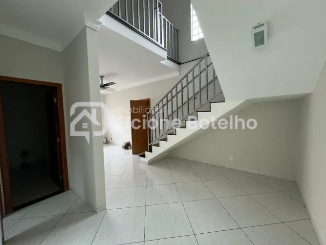 Casa para aluguel, 4 quartos, 1 suíte, 3 vagas, NOSSA SENHORA APARECIDA - Uberlândia/MG