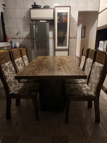 Mesa 6 cadeiras 