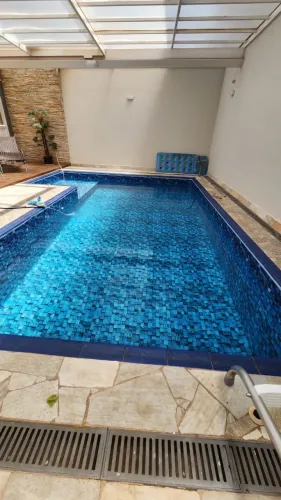 Casa a venda no Jardim América próximo a Av. Getúlio Vargas em Bauru -SP.