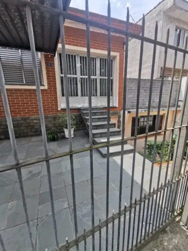 Casa à Venda para Renda em Vila DIVA - Terreno 10x26 - SP