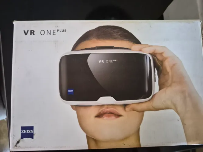 VR One Plus Zeiss