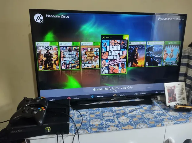 Vendo Xbox 360 RGH 3.0 Boot instantâneo 64 jogos 2 controles funcionando perfeitamente 